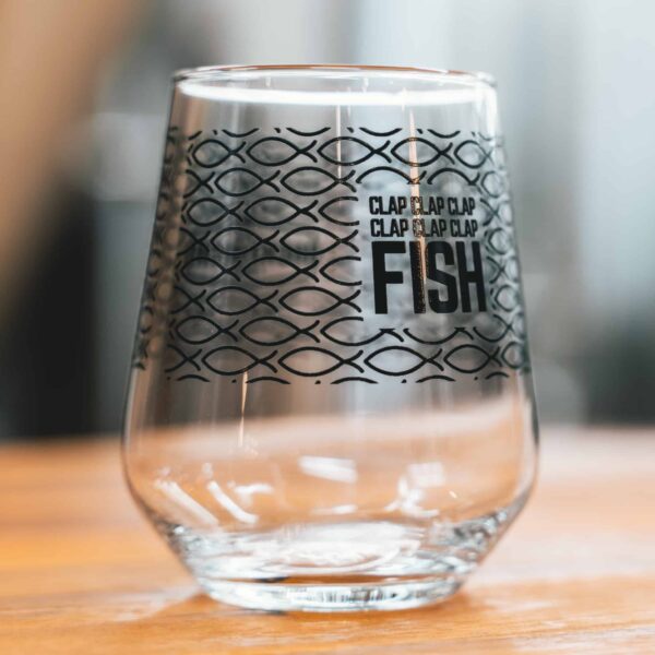 Clap clap fish docks beers glass